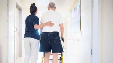 Wie lässt sich Pflegequalität besser messen und darstellen? Darüber müssen sich Kassen und Anbieter in den nächsten Monaten einigen.