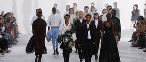 Schattenspiel. Das Schauenfinale von Haider Ackermann in Paris im Oktober 2018.