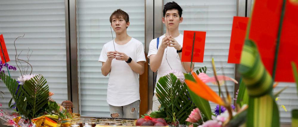 Leong Guzifer (r.), 30, und Ting Tseyen, 27, sind ein offen schwul lebendes Paar in Taiwan. Sie wollen im nächsten Jahr heiraten.
