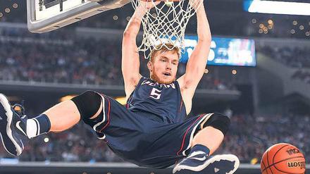 Karrieresprung. Basketballspieler Niels Giffey studierte in den USA.