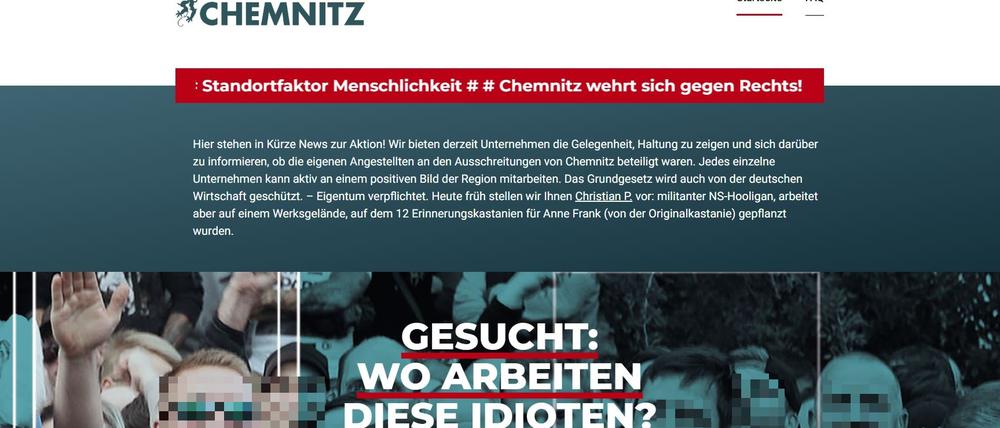 Mit Fotos sucht das "Zentrum für politische Schönheit" auf der Internetseite "Soko Chemnitz" nach Teilnehmern rechter Demonstrationen.