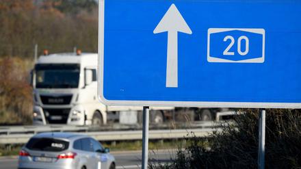 Hinweisschild zur A20 in Schleswig-Holstein 