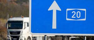 Hinweisschild zur A20 in Schleswig-Holstein 