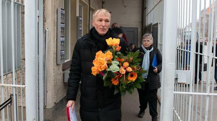 Hubertus Knabe, Vorstand und Direktor der Gedenkstätte Hohenschönhausen, kehrte am Montag an seinen alten Arbeitsplatz zurück.