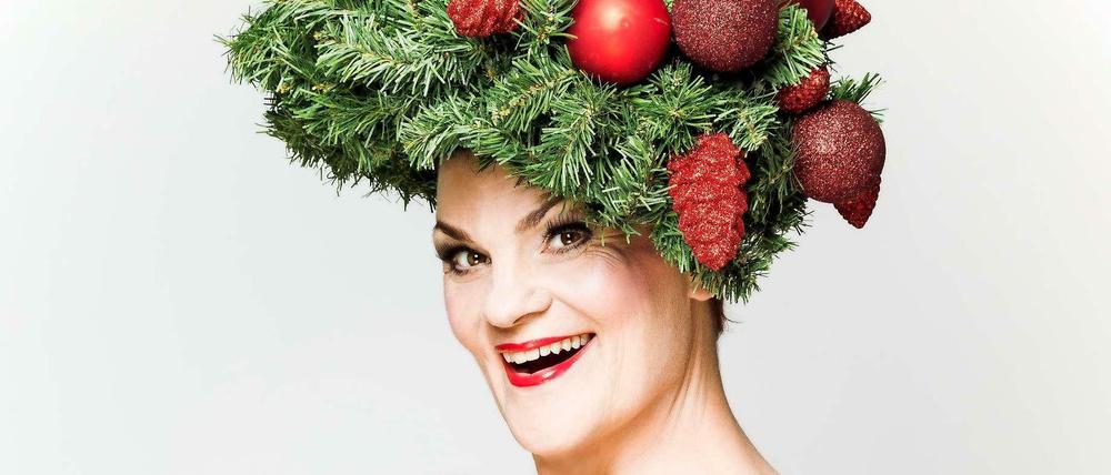 Weihnachtlich geschmückt. Sängerin und Entertainerin Gayle Tufts tritt mit ihrer Show "Very Christmas" im Schiller Theater auf.