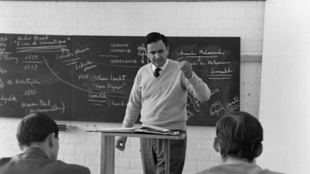 Tomás Maldonado im Unterricht, 1958.