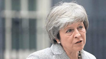 Großbritanniens Premierministerin Theresa May muss sich gegen ihre Partei und die Opposition durchsetzen.