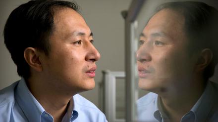 Der chinesische Wissenschaftler He Jiankui behauptet, dass er geholfen hat, die ersten genetisch veränderten Babys der Welt zu zeugen. 