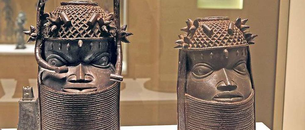 Königliche Häupter. Die aus dem 18. und 19. Jahrhundert stammenden Benin-Bronzen befinden sich noch in Paris.