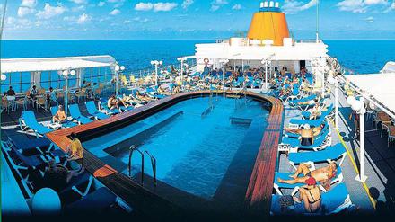 An Bord der Spaßschiffe sind Essen und Shows meist im Preis enthalten. Bei Landgängen können die Gäste je nach Lust und Budget organisiert oder auf eigene Faust Städte und Regionen entdecken – ohne ständig ein- und auszupacken. 