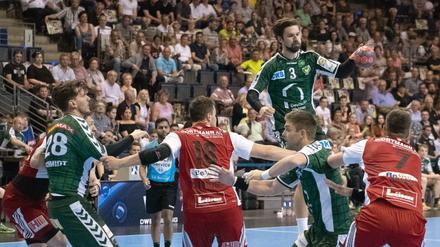 Hoffnungsträger. Fabian Wiede (am Ball) hat am Donnerstag sein Comeback gegeben und wird den Füchsen auch am Sonntag wieder helfen können. 