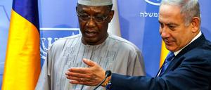 Tschads Präsident Idriss Déby bei seinem Staatsbesuch in Israel mit Ministerpräsident Benjamin Netanyahu.