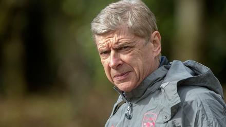 Elsässer Art. Arsene Wenger, einst erfolgreich Trainer beim FC Arsenal, scheint ein Trainerkandidat beim FC Bayern zu sein.