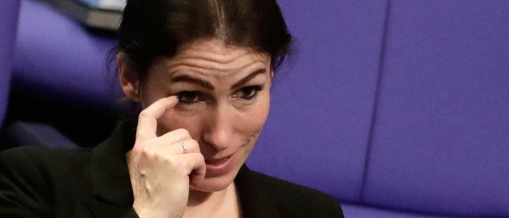 Die AfD-Kandidatin für die Bundestagsvizepräsidentschaft, Mariana Harder-Kühnel, vor der Verkündung der Wahlergebnisses. 