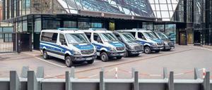 Polizei und Staatsanwaltschaft durchsuchten am Donnerstag die Deutsche-Bank-Zentrale in Frankfurt. 