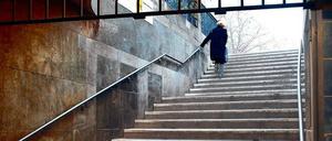 Nicht nur alte Menschen wünschen sich mehr Komfort auf Bahnhöfen.