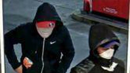 Wer hat diese beiden Männer gesehen?