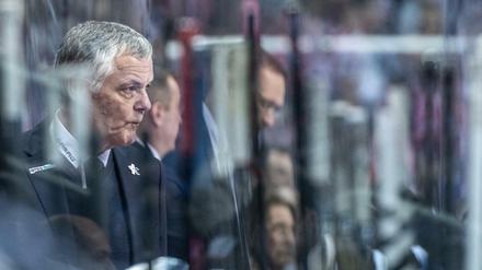 Durchblick ist wichtig. Nach dem 0:4 gegen Köln kritisierte Eisbären-Coach Jodoin seine Spieler scharf.