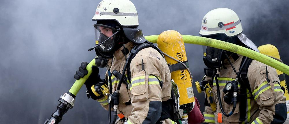 Harter Job. In der Zeit von Weihnachten bis Neujahr ist die Feuerwehr traditionell im Dauereinsatz.