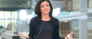 Per E-Mail soll Facebook-Managerin Sheryl Sandberg die Untersuchungen angeordnet haben.