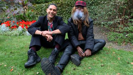 Melodische Trauergesänge auf die vergrabene Zukunft. Das Londoner Duo Farai legt mit „Tone“ ihr erstes Album vor.