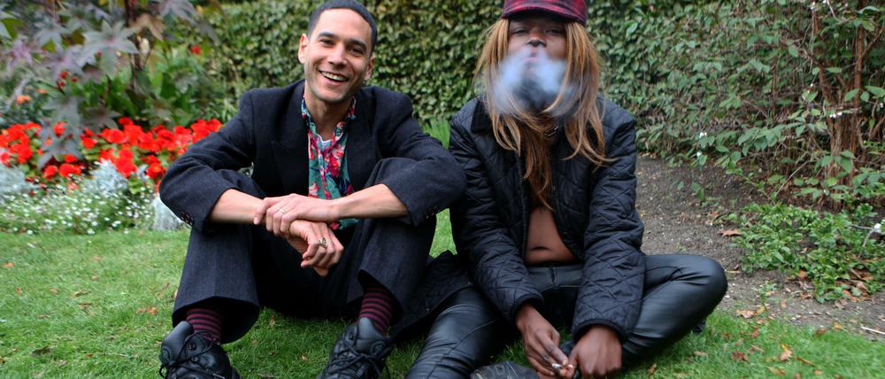 Melodische Trauergesänge auf die vergrabene Zukunft. Das Londoner Duo Farai legt mit „Tone“ ihr erstes Album vor.