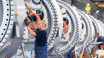 Windkraftanlagen sind ein industrielles Hightechprodukt. Sie tragen aber auch zum „grünen Wachstum“ der Wirtschaft bei. 