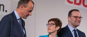 Die Kandidaten für den CDU-Vorsitz: Friedrich Merz (l-r), Annegret Kramp-Karrenbauer, und Jens Spahn (CDU).