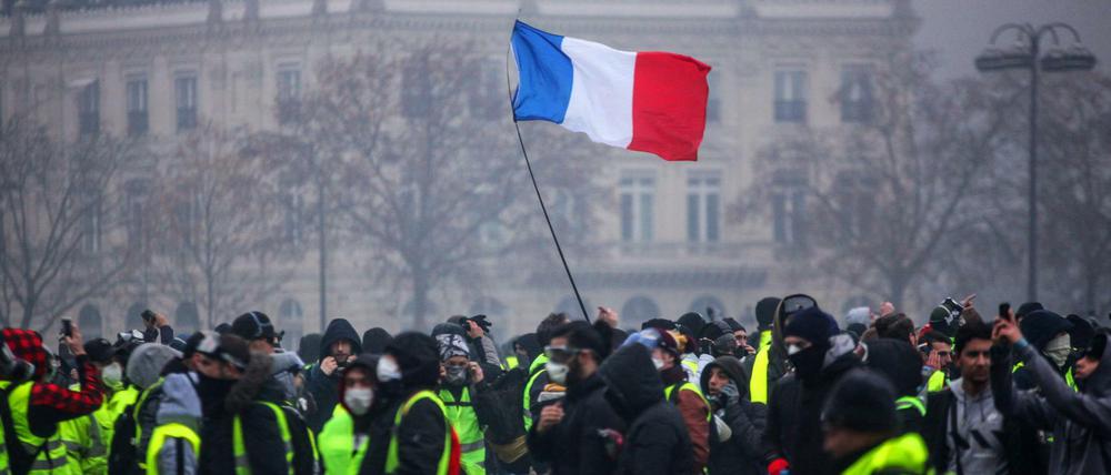 Protest der "Gelbwesten": Demonstranten in Paris