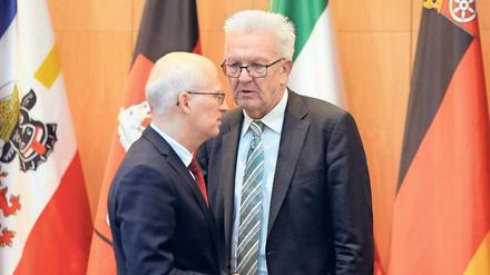 Hamburgs Bürgermeister Tschentscher (l.) und Baden-Württembergs Ministerpräsident Kretschmann 