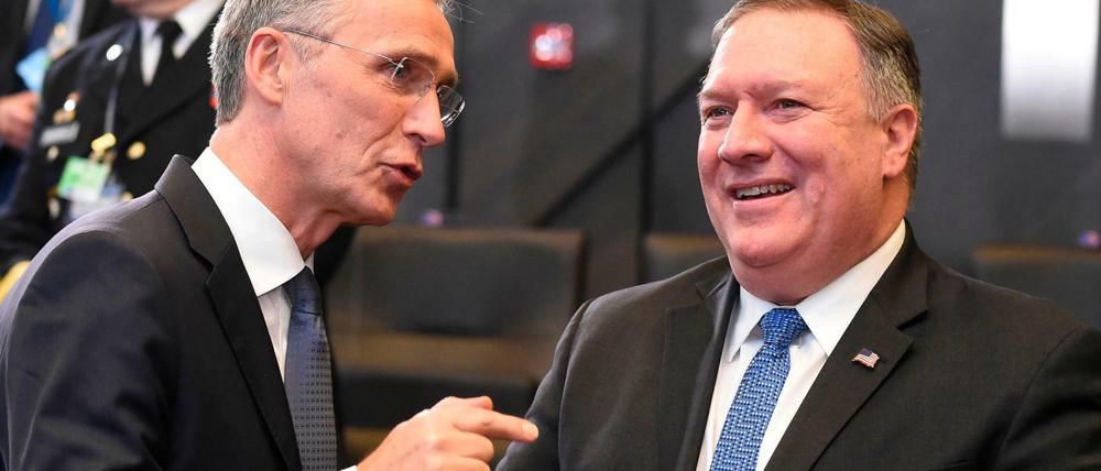 Nato-Generalsekretär Jens Stoltenberg und US-Außenminister Mike Pompeo beim Nato-Treffen in Brüssel.