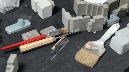 Für Künstlerinnen und Künstler in Berlin wird es immer schwieriger, ein Atelier zu finden. 