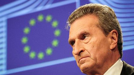 EU-Haushaltskommissar Oettinger erwartet von Kanzlerin Merkel eine wichtige Rolle bei den anstehenden Personalentscheidungen in der EU.