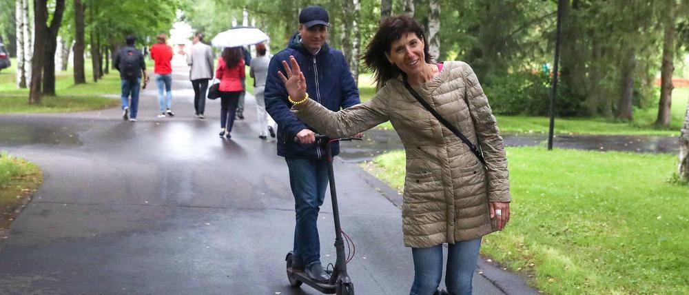 Bis 20 km/h schnell dürfen die Elektrokleinstfahrzeuge sein, die das Verkehrsministerium auf Rad- und Gehwegen zulassen will.