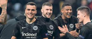 Einer trifft immer. Ante Rebic, Sébastien Haller und Luka Jovic (v. l.) waren keine großen Nummern, als sie vom früheren Stürmer Fredi Bobic nach Frankfurt geholt wurden. 