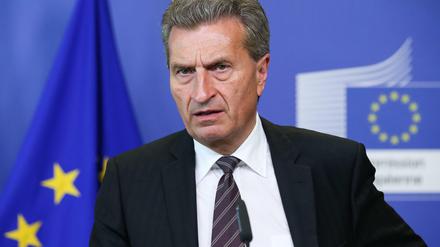 EU-Haushaltskommissar Günther Oettinger macht sich für CSU-Vize Manfred Weber als Nachfolger von EU-Kommissionchef Juncker stark.