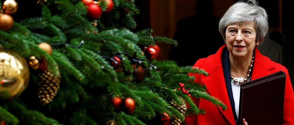 Premierministerin Theresa May verlässt die Londoner Downing Street. 