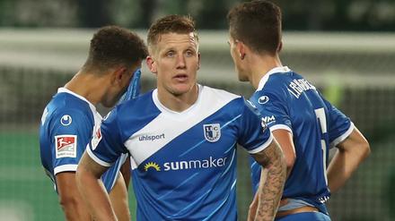 Magdeburgs Spieler (in der Mitte Richard Weil) sind nach der Niederlage in Fürth Ende November enttäuscht. 
