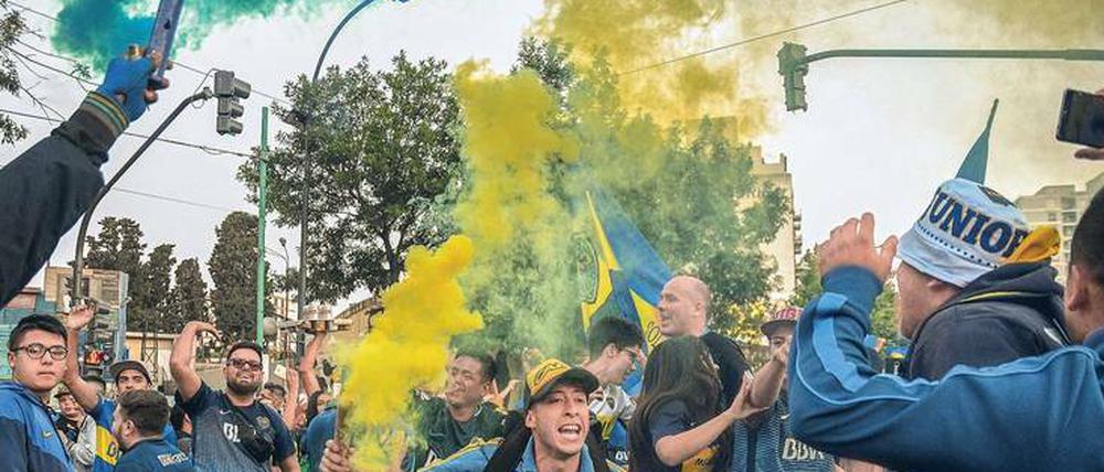 Madrid ruft. Die Fans der Boca Juniors verabschiedeten ihre Mannschaft enthusiastisch nach Spanien.