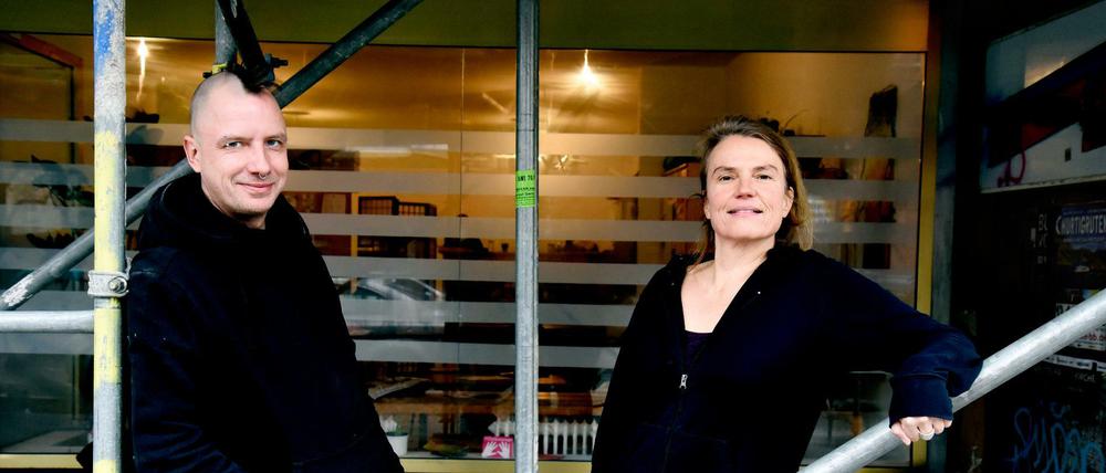 Auf der Straße unterwegs. Malte Dau und Nicola Blättner sind in Neukölln in der Suchthilfe tätig. 