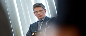 Der ehemalige Berliner Polizeipräsident Klaus Kandt ist nicht zufrieden mit der Art seines Rauswurfs.