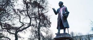 Die Statue des Philosophen Immanuel Kant in Kaliningrad wurde besudelt.