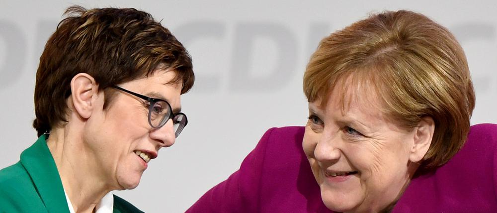 Der CDU Parteivorsitz: Einst hielt ihn Angela Merkel inne, nun übernimmt Annegret Kramp-Karrenbauer.