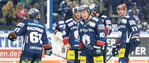 Kollektives Versagen. Die Eisbären zeigen zur Zeit daheim dürftige Leistungen, am Sonntag gab es ein 1:4 gegen Wolfsburg. Foto: Gora/Imago