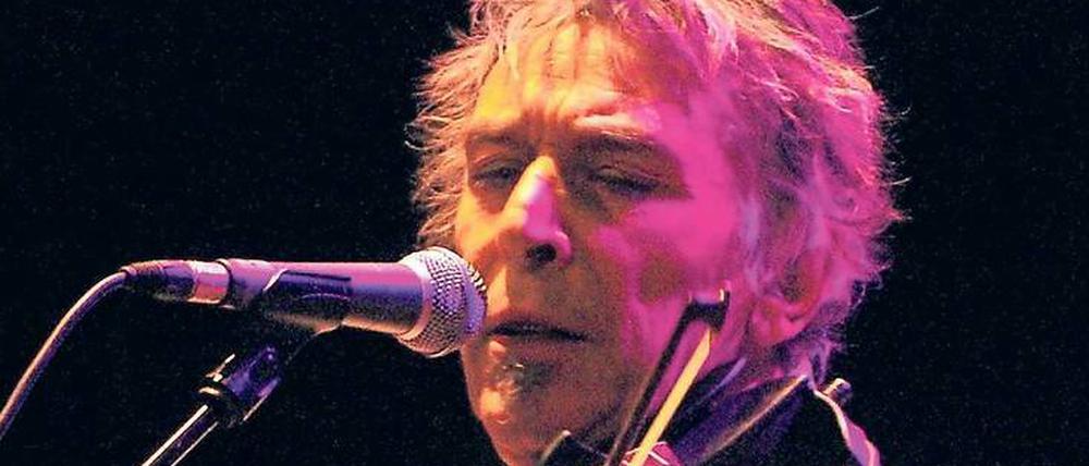 John Cale, der Rockstar mit Viola, verkörpert lebende Musikgeschichte. 