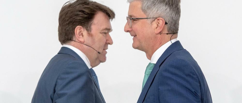 Bram Schot (l.), bislang Audi-Vertriebsvorstand, folgt auf Rupert Stadler, dem nach der Haftentlassung ein Verfahren in der Diesel-Affäre erwartet. j