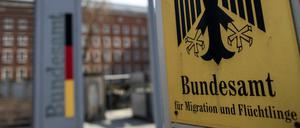 Die Frist zur Überprüfung von Asyl-Entscheidungen soll um ein Jahr verlängert werden.