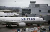 United Airlines Maschine am San Francisco International Airport.