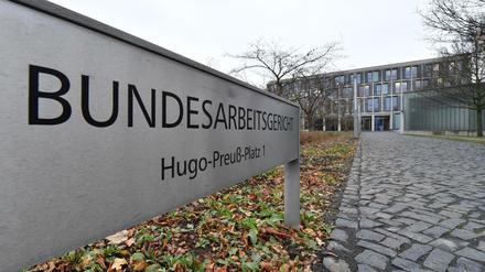 Das Bundesarbeitsgericht in Thüringens Landeshauptstadt Erfurt urteilte am Dienstag über eine Klausel in einem Vertrag für eine Hinterbliebenenrente.