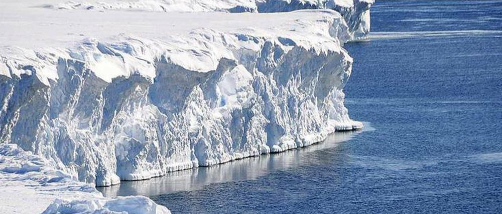 Schelfeise sind wichtig, um die Bewegung der Gletscher zu bremsen.